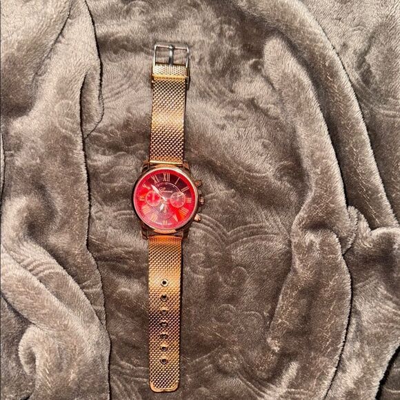 Geneva Gold and Red Watch with Chronograph Features - Picture 6 of 8